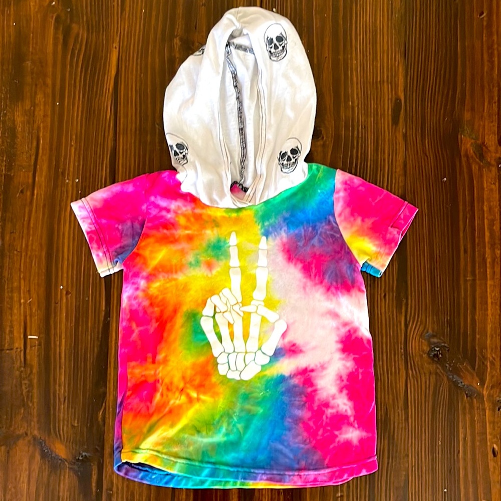 T shirt hoodie